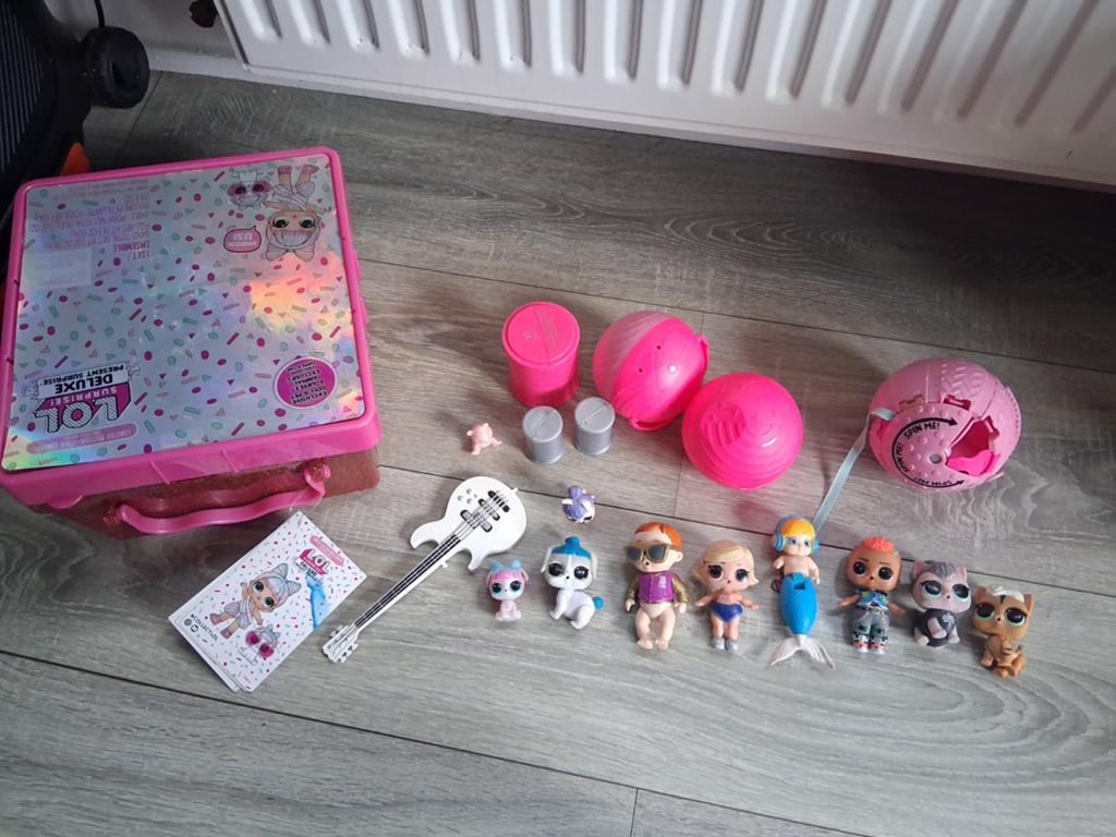 LOL Surprise Deluxe Present Surprise met poppen en accessoir, Ophalen of Verzenden, Gebruikt, Overige typen