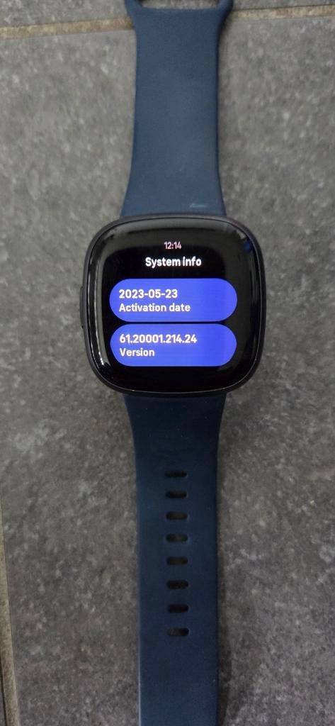 Fitbit Versa 4 Zwart - Zeer Goede Staat + Lader, Zwart, Ophalen of Verzenden, Zo goed als nieuw, Fitbit