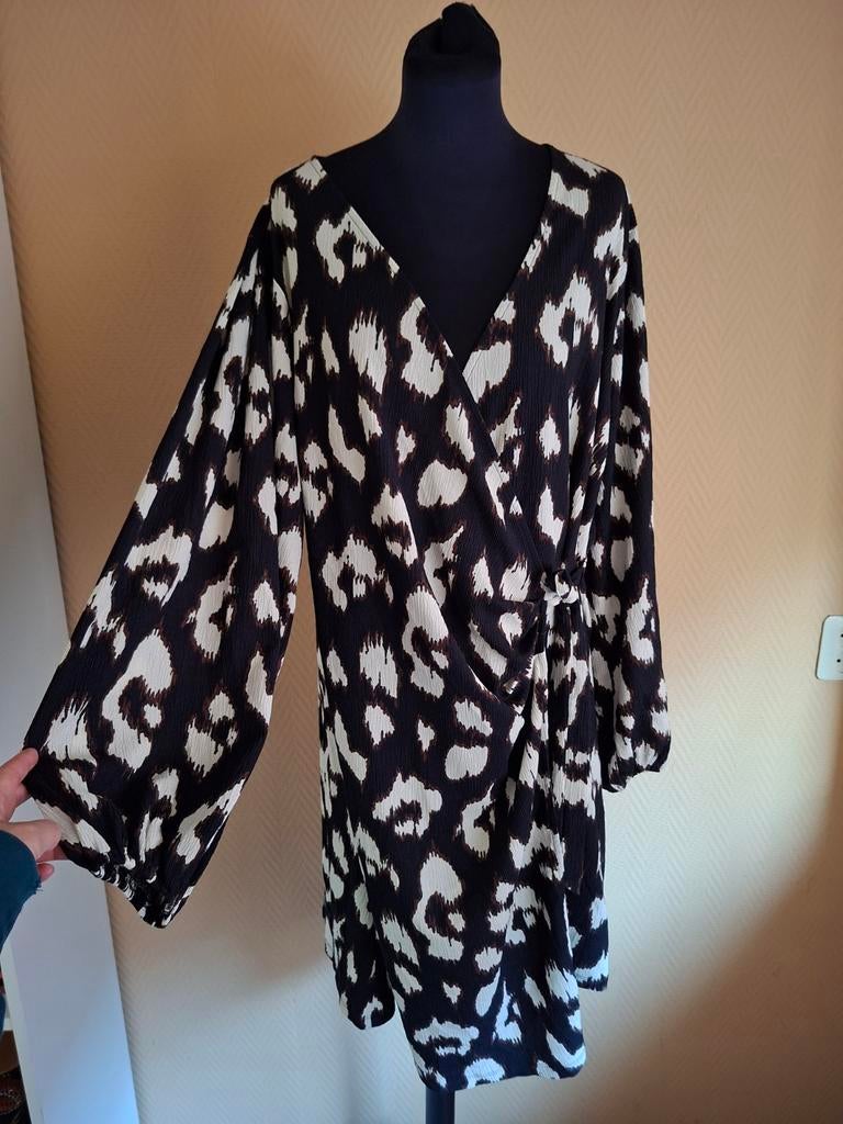 Prachtige Vila Wikkel Jurkje - Maat 48, Kleding | Dames, Jurken, Zo goed als nieuw, Maat 46/48 (XL) of groter, Zwart, Ophalen of Verzenden