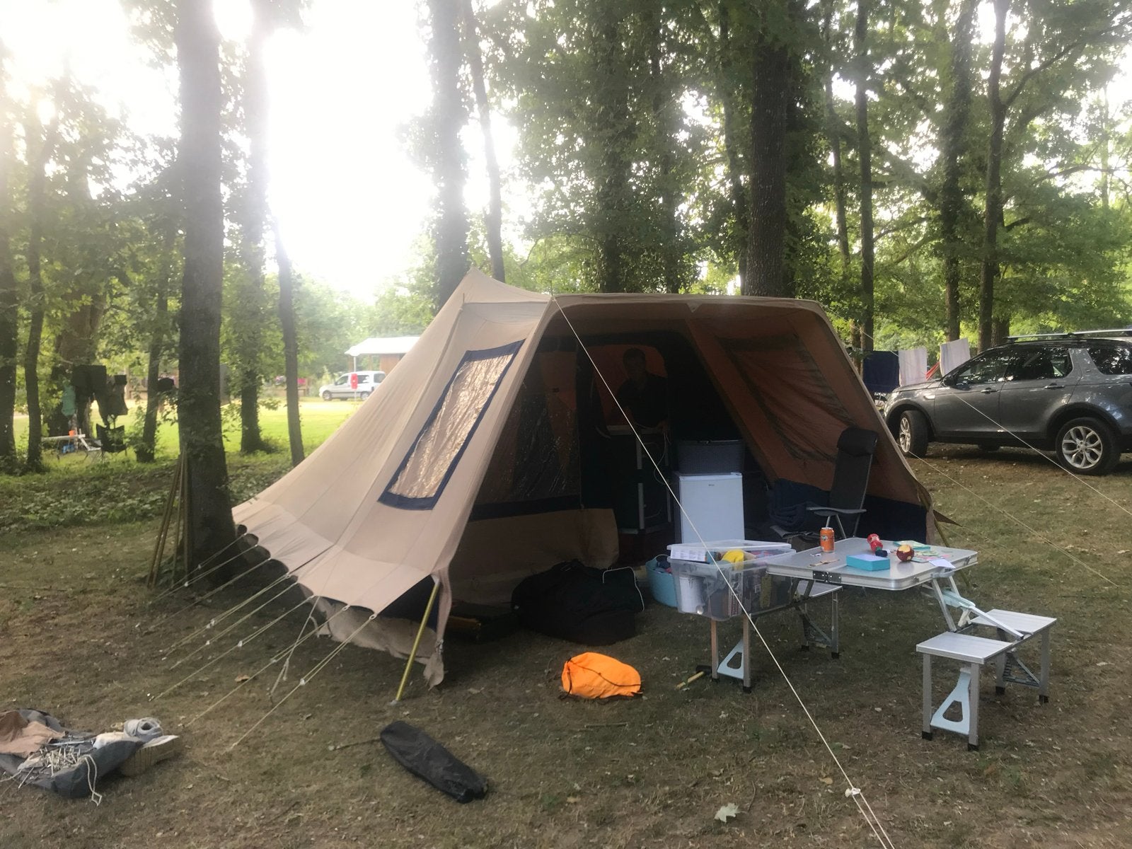 Ruime stormtent met extra luifel, Ophalen, Gebruikt, Tot en met 4