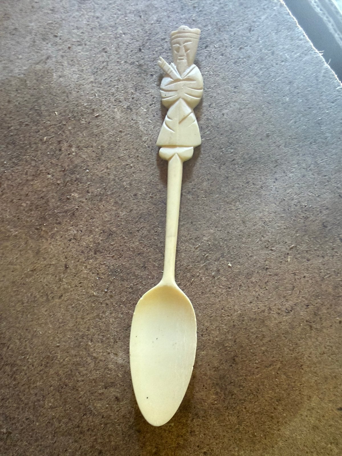 Antiek benen lepeltje met figuur, Antiek en Kunst, Antiek | Bestek, Verzenden