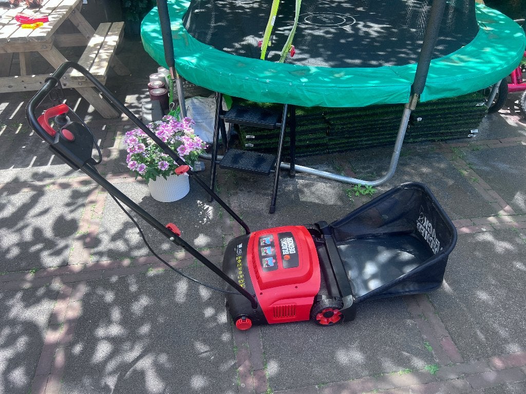 verticuteermachine Black & Decker GD300, Ophalen, Gebruikt, Elektrisch, Black+Decker
