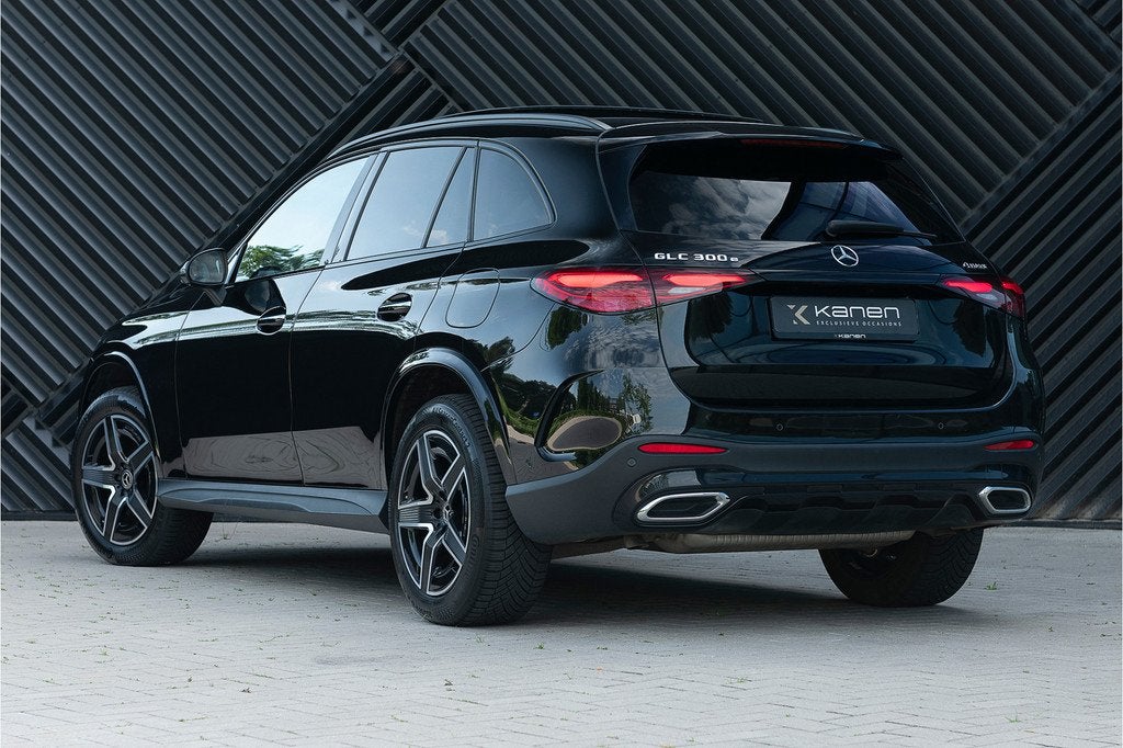 Mercedes-Benz GLC 300e 4MATIC AMG Pano IHC+ 360 Nightpak Mem, Automaat, Gebruikt, Zwart, Zwart