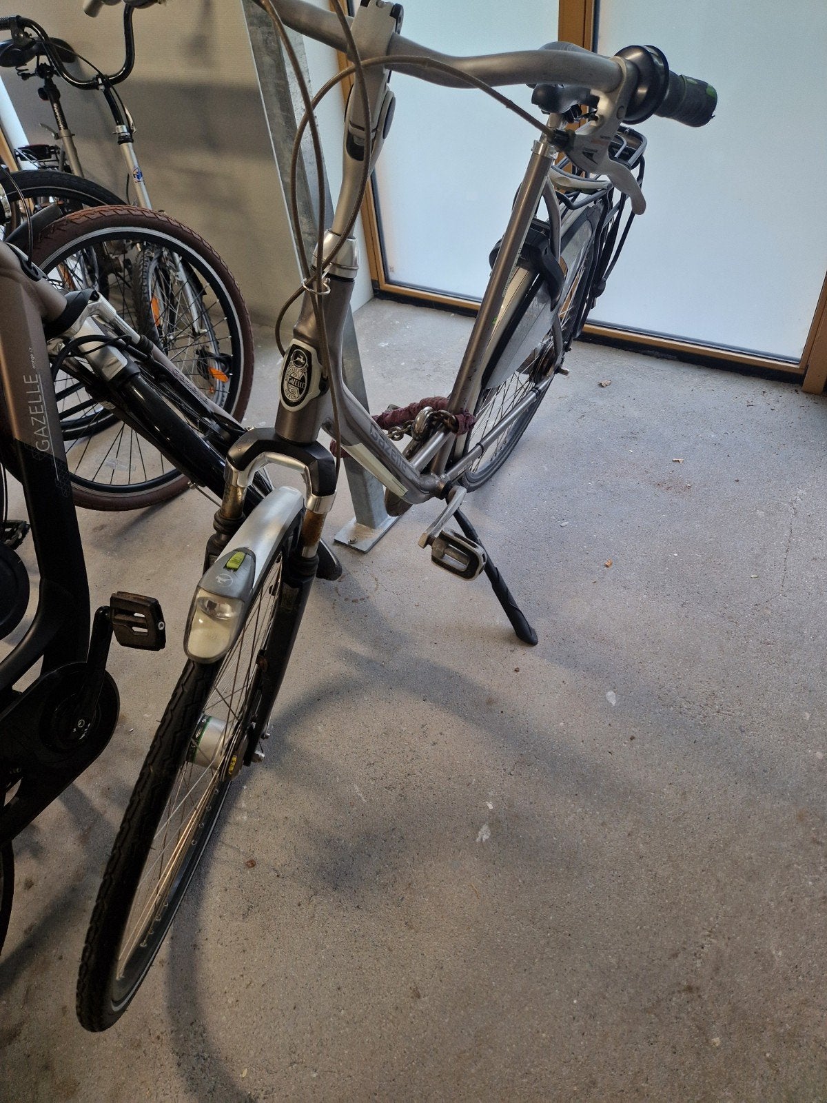 gazelle fiets met 8 versnellingen, goeden banden en verlicht, Ophalen, Gebruikt, Gazelle, Versnellingen