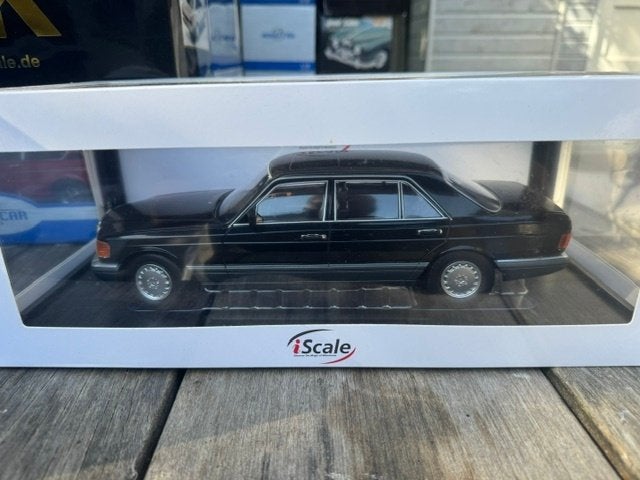 1:18 Mercedes w126 560 SEL Iscale Zwart M/B 1985, Ophalen of Verzenden, Zo goed als nieuw, Auto, Overige merken