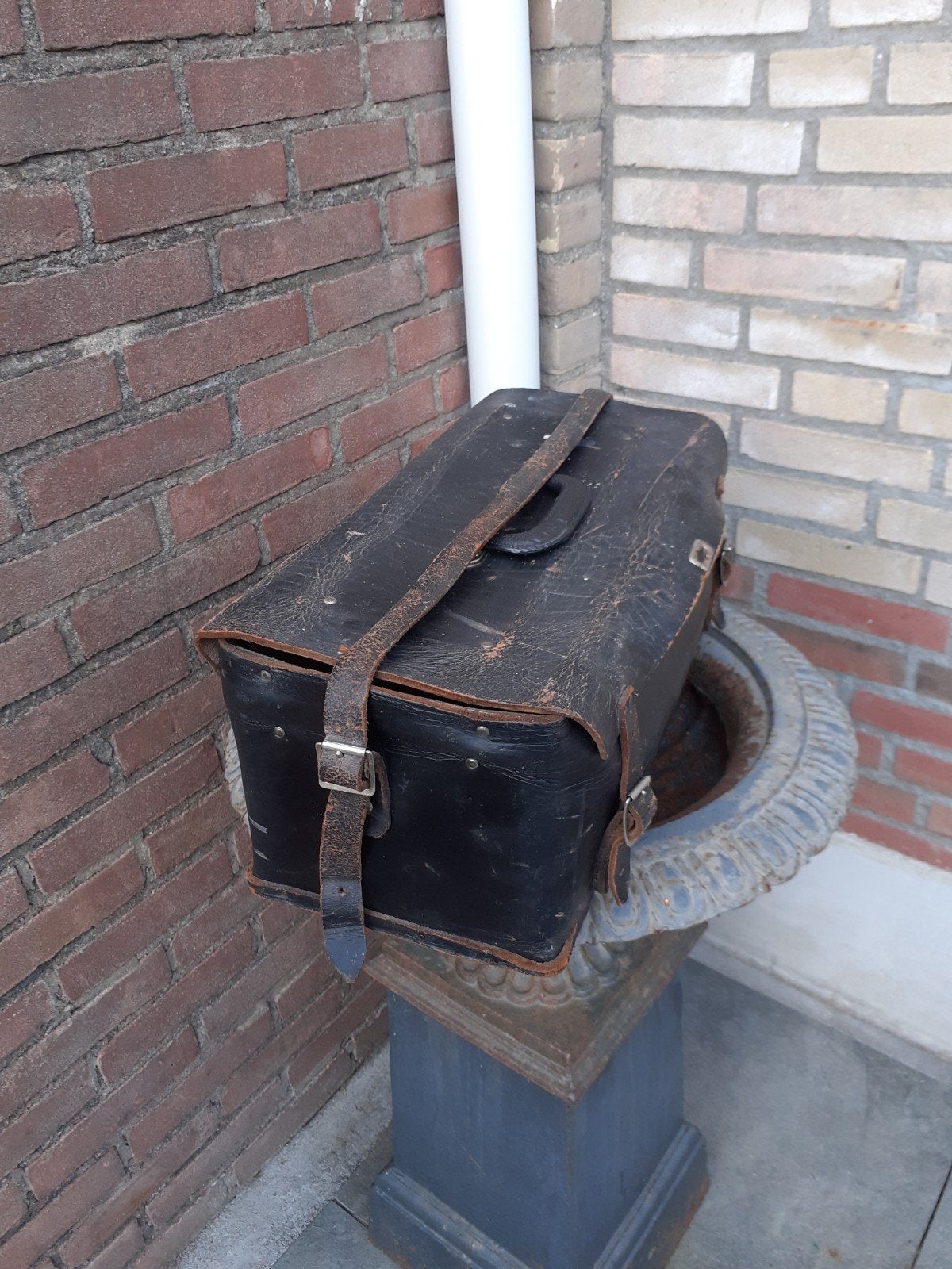 oude loodgieter gereedschap tas van leer nr 6, Ophalen of Verzenden