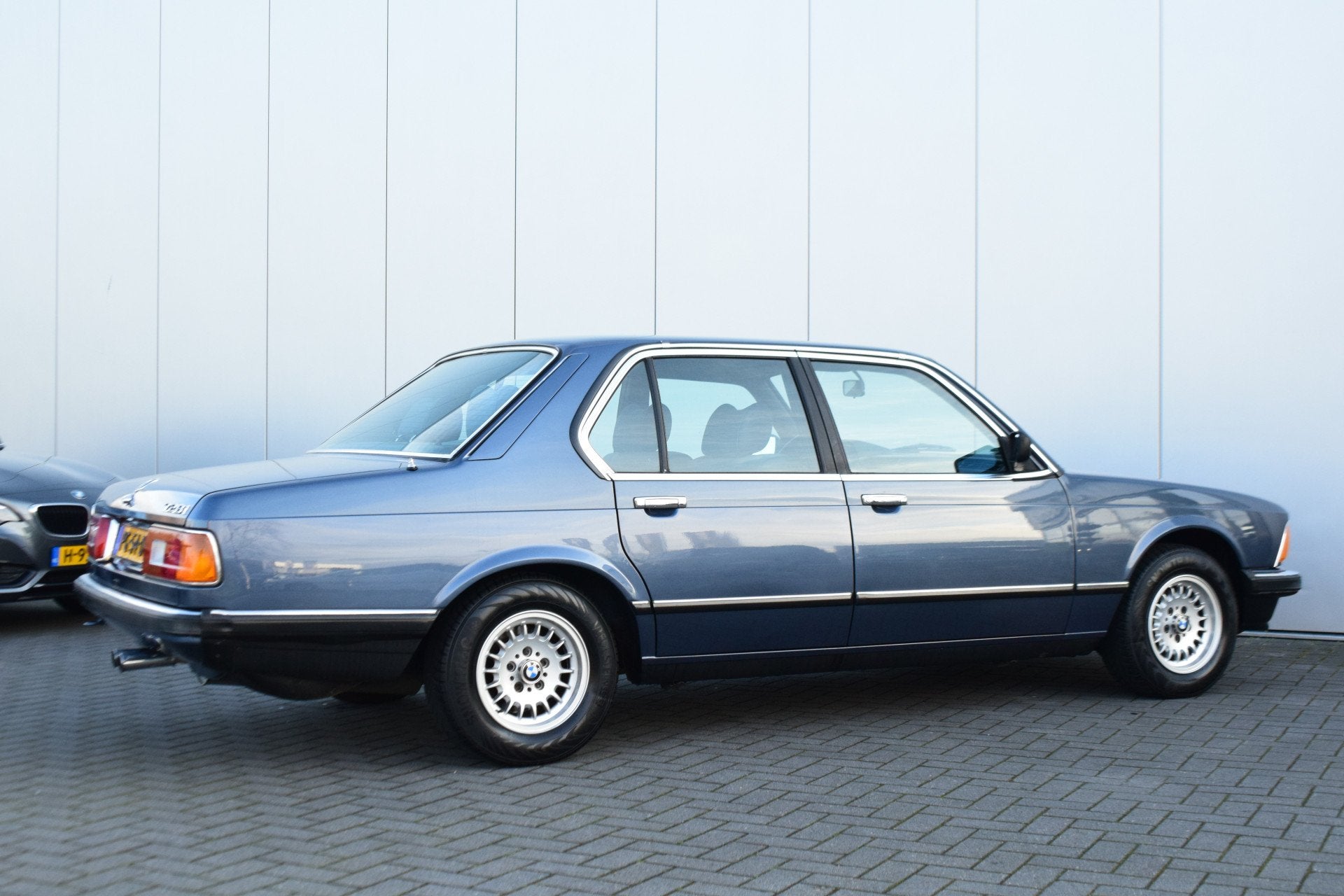 BMW 7 Serie 728i Automaat Arktisblau-Metallic (bj 1986), foto 8