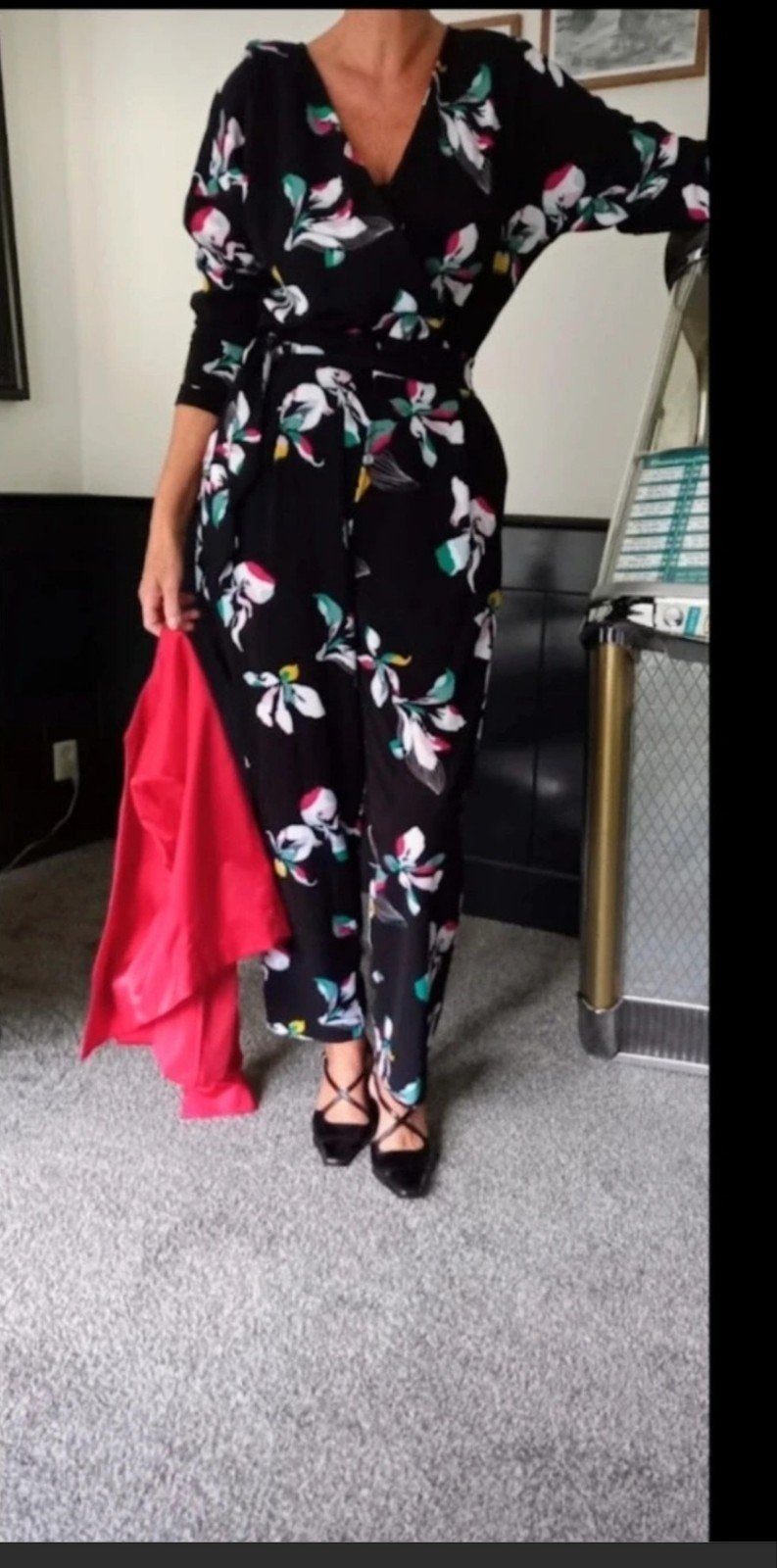 Zwarte jumpsuit maat 42/44 eventueel met rode blazer, Zwart, Maat 42/44 (L), Ophalen of Verzenden, Zo goed als nieuw