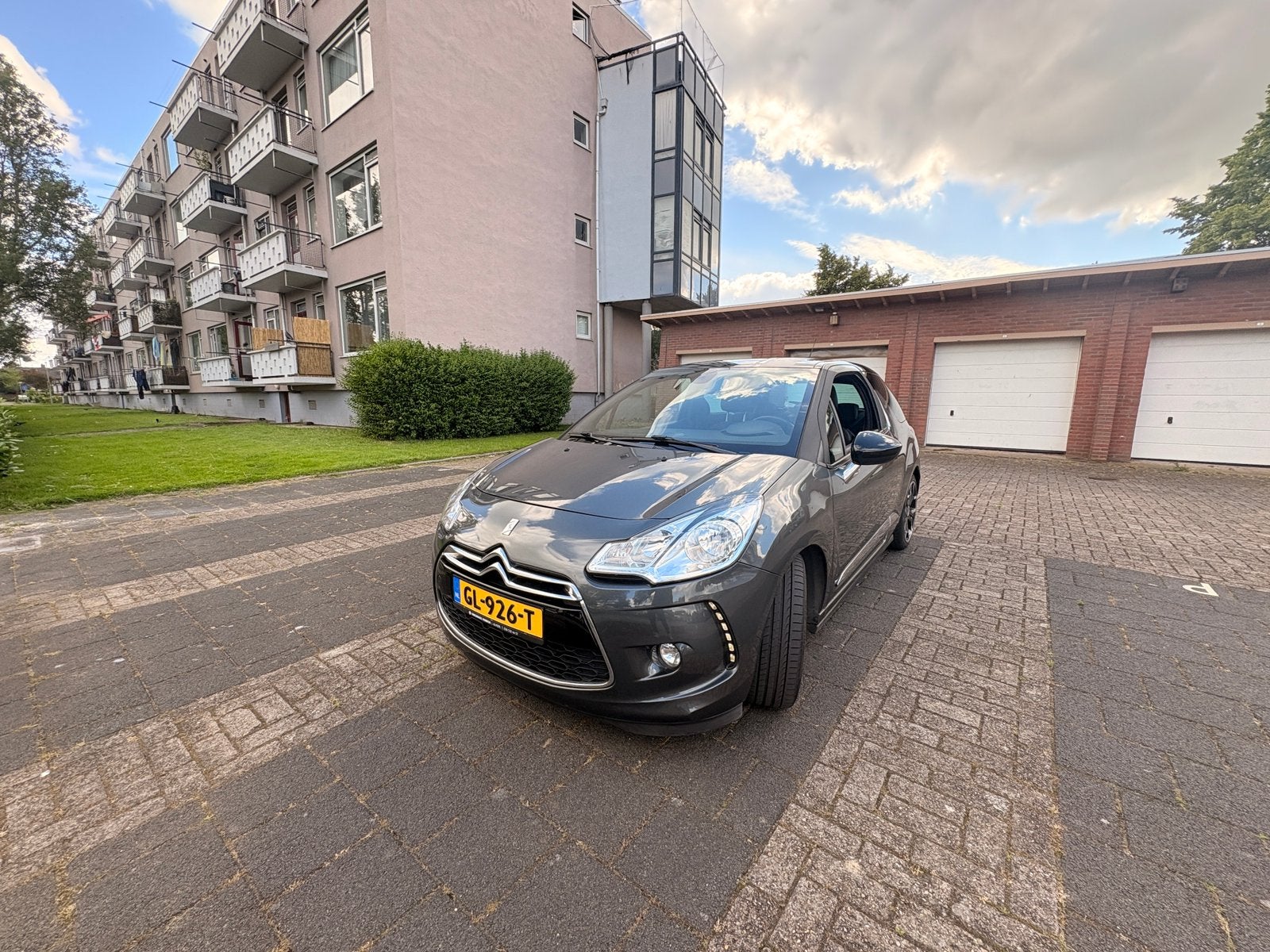 DS 3 1.2 Puretech Business 2015, Auto's, DS, Particulier, DS 3, Benzine, B, Hatchback, Handgeschakeld, Origineel Nederlands, Zilver of Grijs