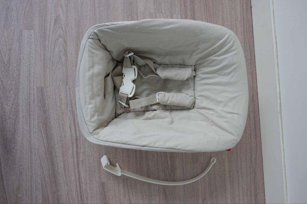 Stokke Tripp Trapp Newborn Set - Wit/Beige, Kinderen en Baby's, Kinderstoelen, Ophalen of Verzenden, Gebruikt, Overige typen, Gordel(s)
