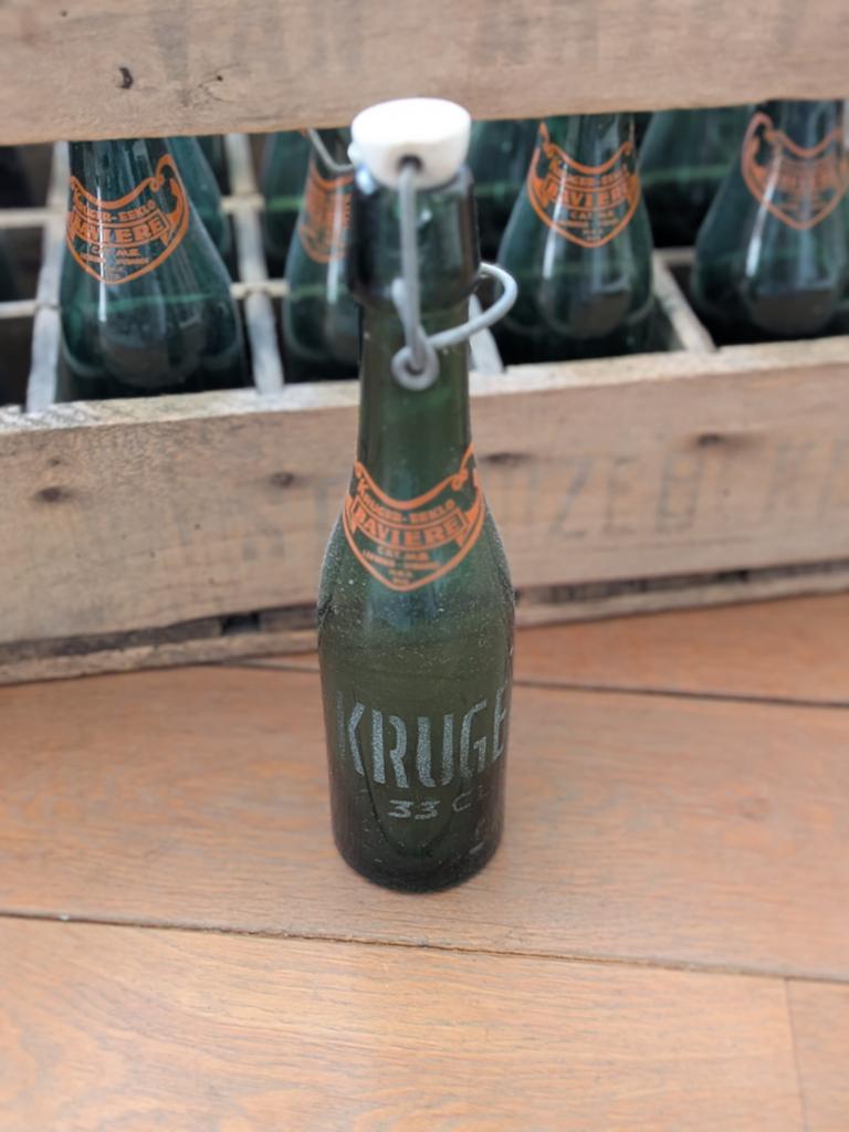 Krat met Kruger beugelflessen, Antiek en Kunst, Curiosa en Brocante, Ophalen