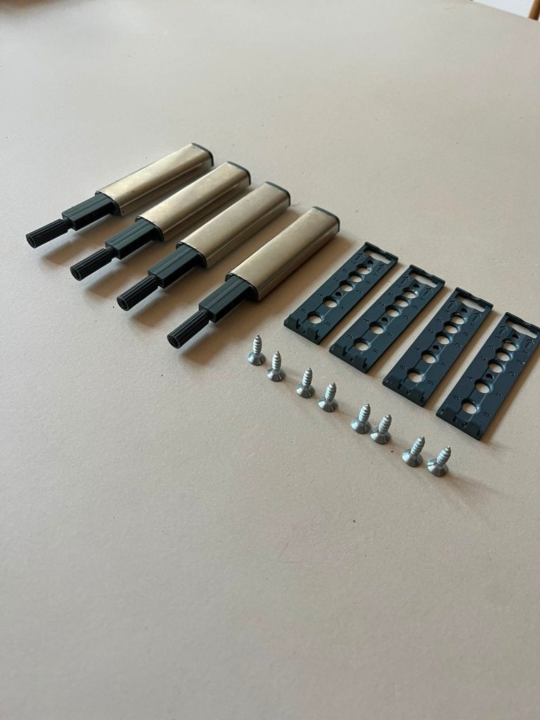 4x ikea komplement push to open drukdeuropeners, Huis en Inrichting, Ophalen, Zo goed als nieuw, Minder dan 25 cm, Minder dan 50 cm