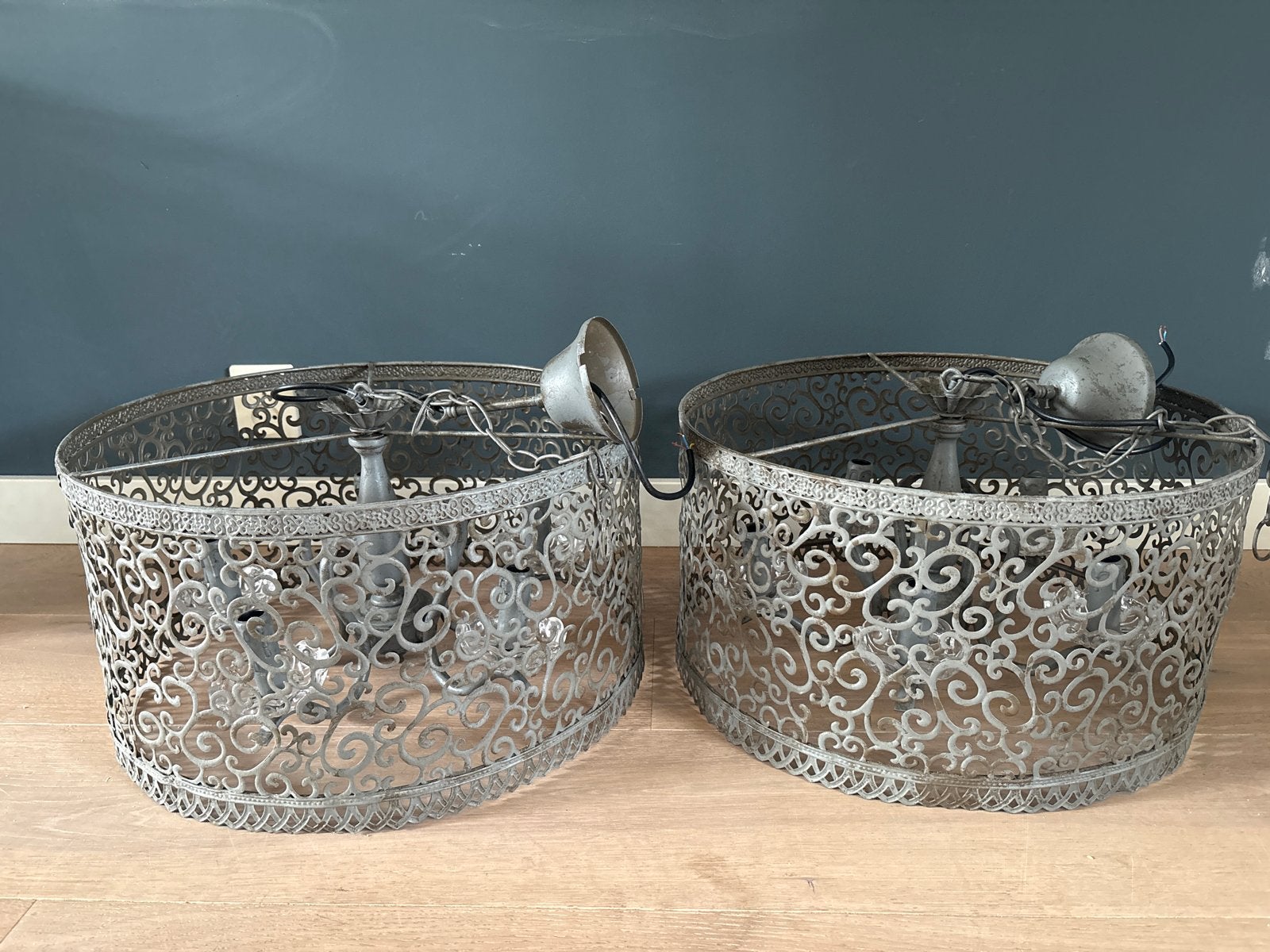 Set van 2 metalen hanglampen van het merk Riverdale, Ophalen, Gebruikt, Metaal, E14 (klein)