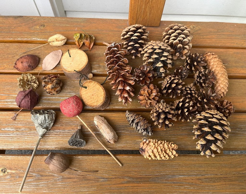 Natuurlijke decoratie herfststukje kerststukje dennenappels, Hobby en Vrije tijd, Knutselen, Ophalen of Verzenden