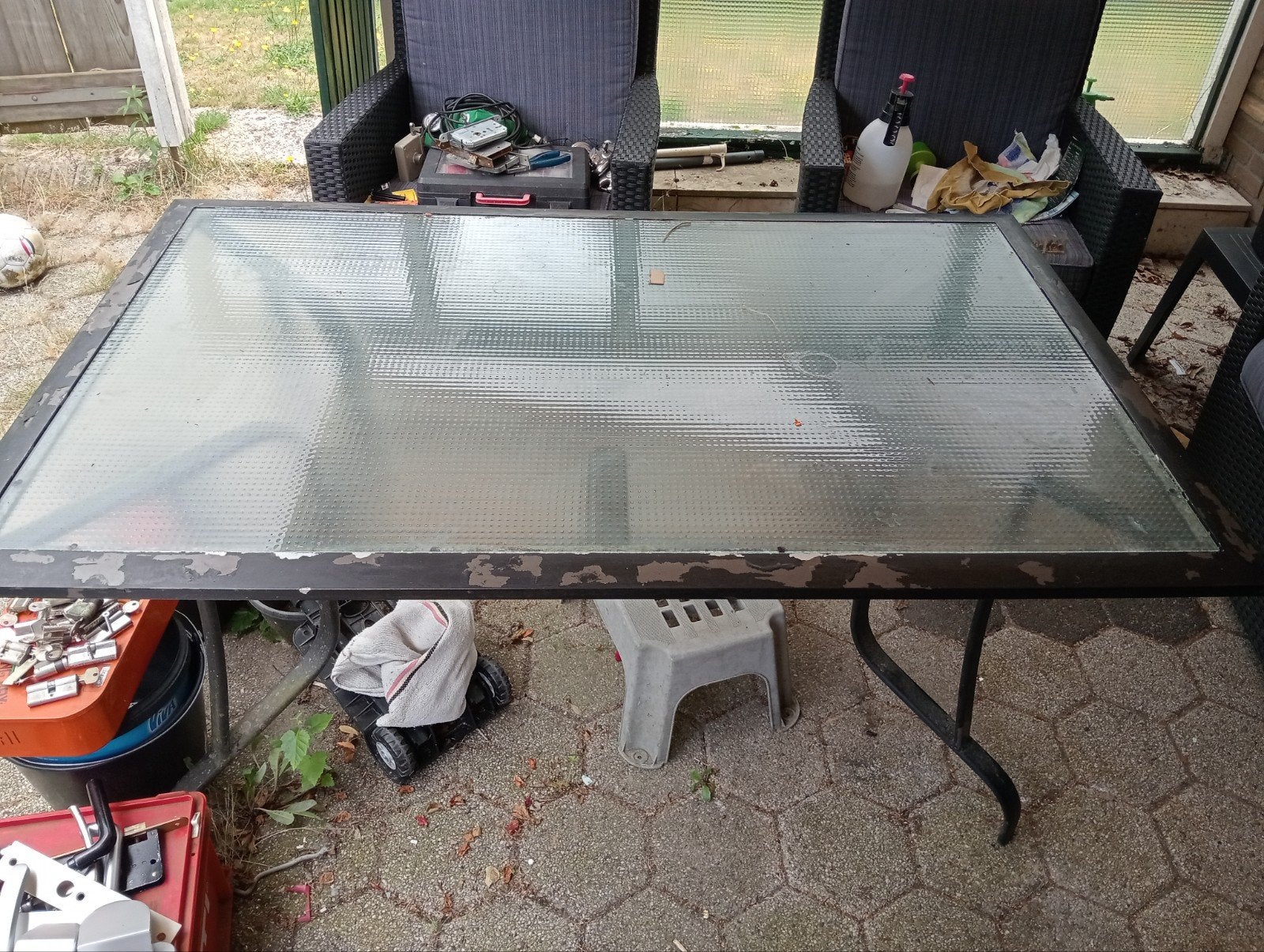 Gebruikte tuintafel met glazen blad, Ophalen, Gebruikt, Rechthoekig, Metaal