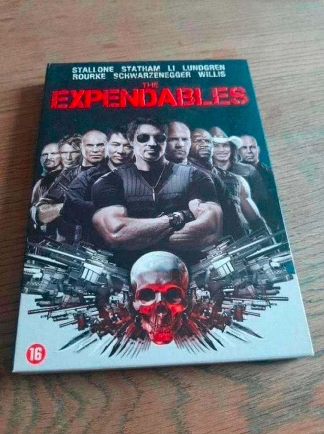 Expendables dvd. Met slip cover. Stallone. Schwarzenegger., Vanaf 16 jaar, Ophalen of Verzenden, Zo goed als nieuw, Actie