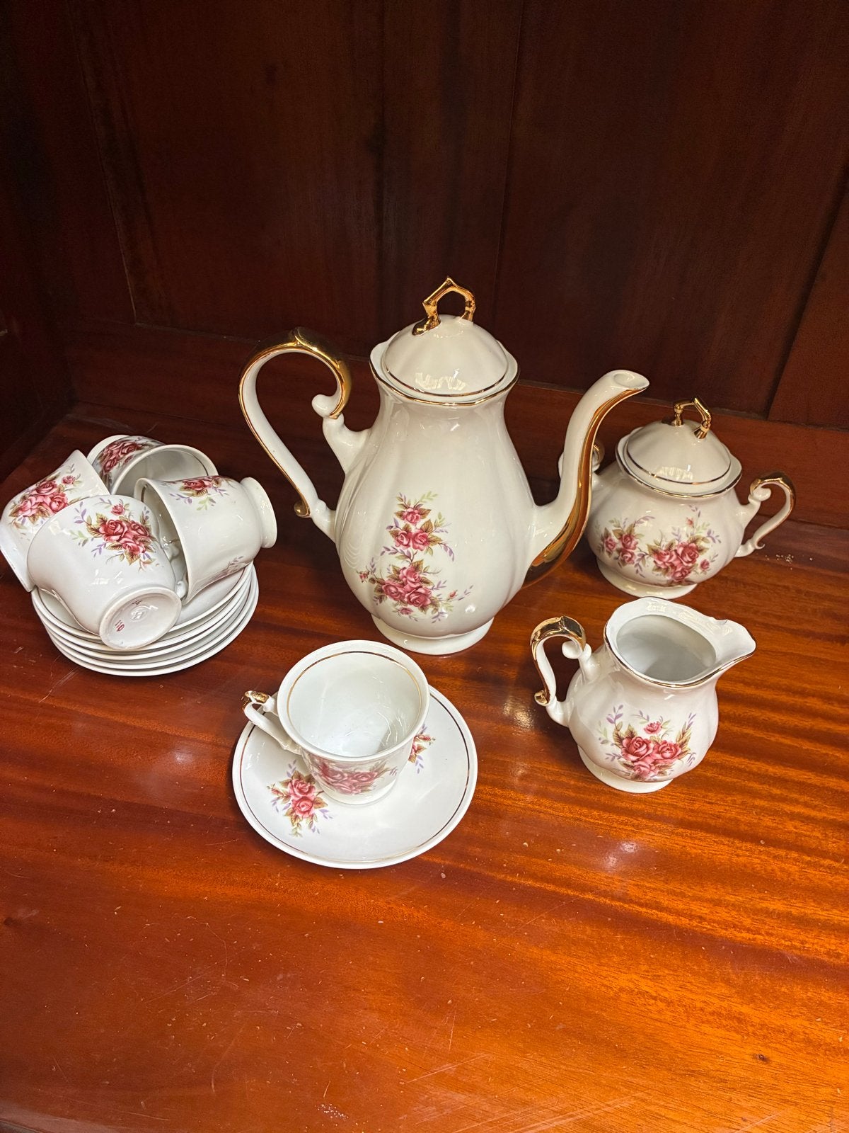Vintage porseleinen theeservies met rozenmotief, Antiek en Kunst, Antiek | Porselein, Ophalen