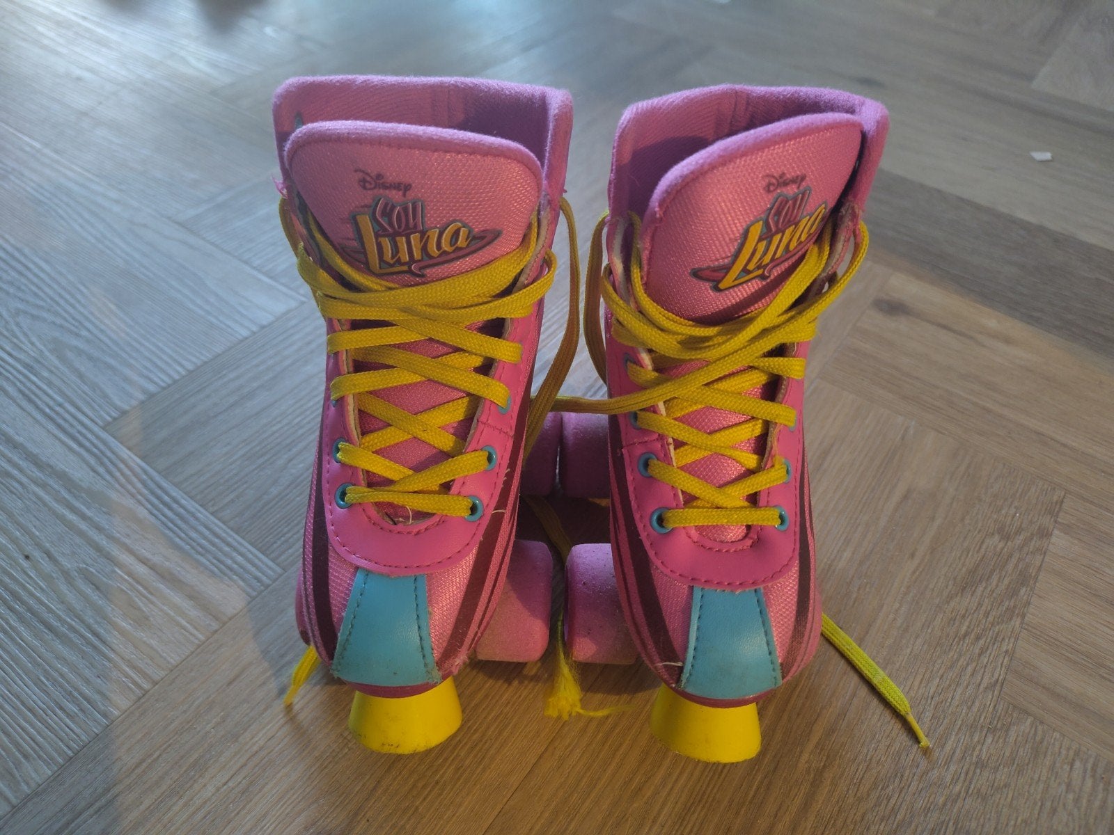 Hippe roces rolschaatsen maat 30/31, Ophalen