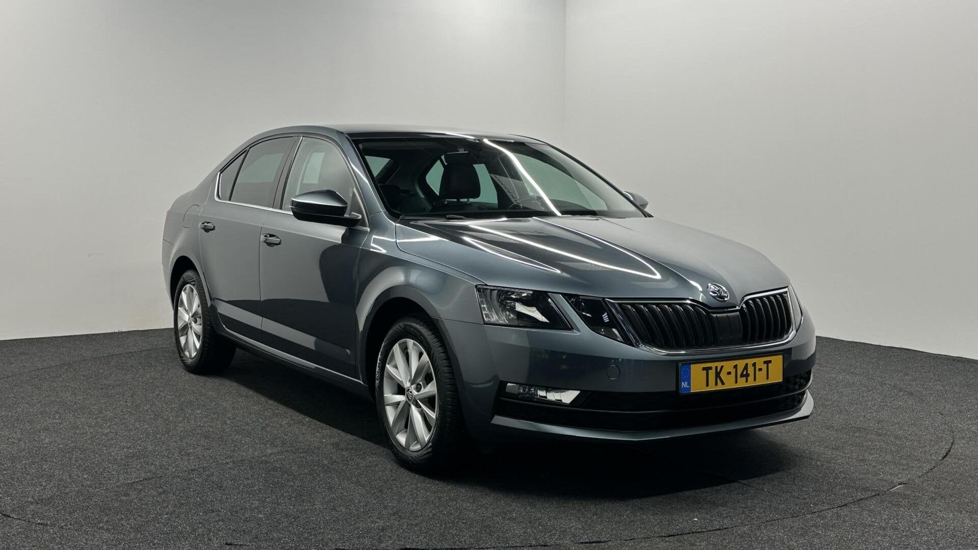 Skoda Octavia 1.0 TSI Greentech Ambition Business NAVI ECC C, Gebruikt, Euro 6, Met garantie (alle), 49 €/maand