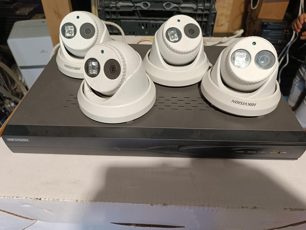 Hikvision camera systeem, Ophalen