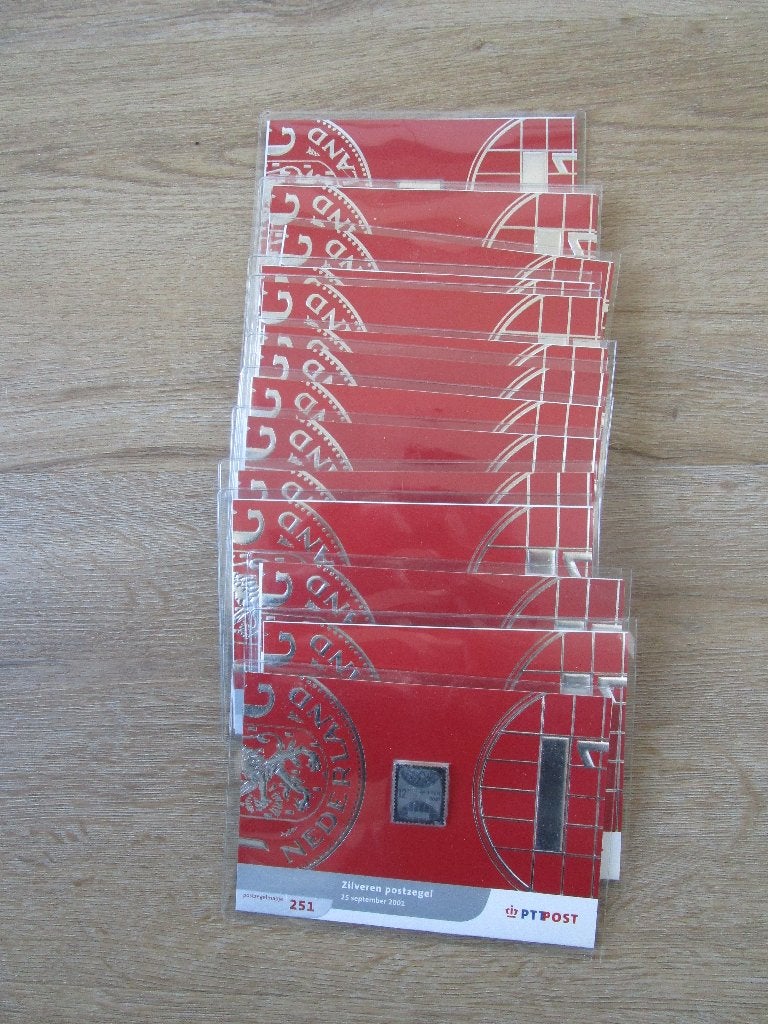 15 x zilveren postzegel 2001 in nieuwstaat, Postzegels en Munten, Postzegels | Nederland, Verzenden, Na 1940, Postfris