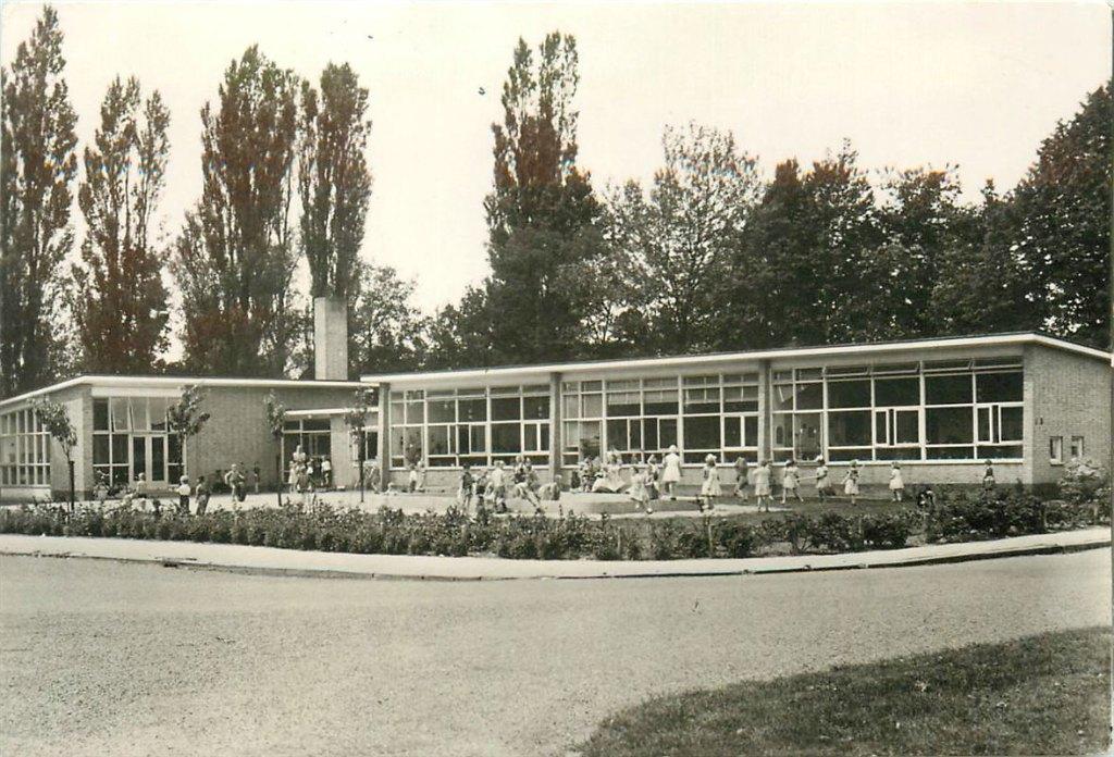 701-416-027 Lekkerkerk Kleuterschool, Verzenden, Voor 1920, Zuid-Holland