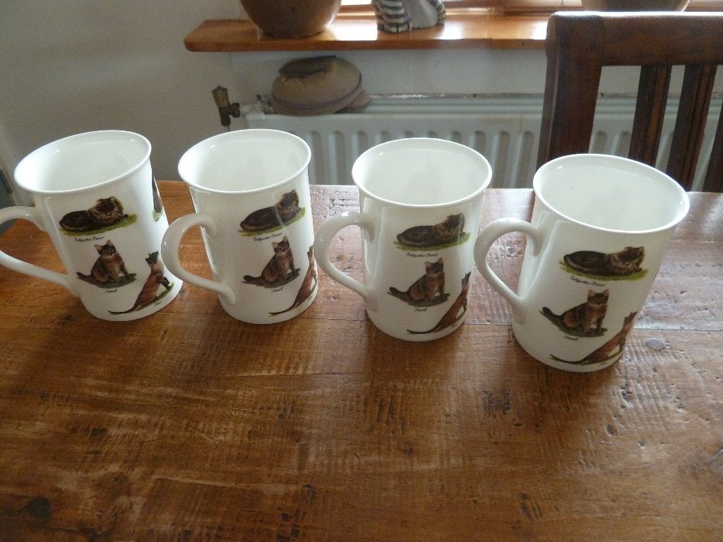 Set van 4 katten mokken - Zo goed als nieuw, Ophalen, Overige merken, Klassiek, Mok