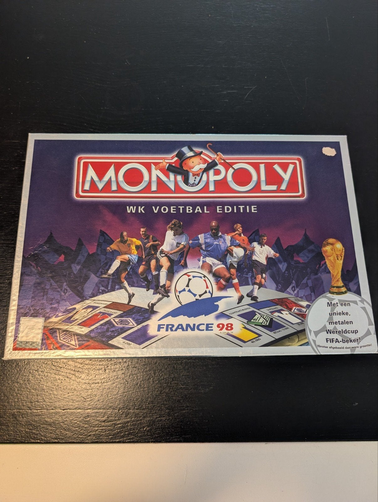 Monopoly WK Voetbal Editie France 98 Een kaartje ontbreekt, Vijf spelers of meer, Ophalen of Verzenden, Gebruikt, Parker Brothers / Hasbro
