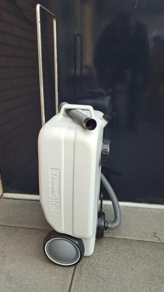 Vuilwatertank voor een caravan, Ophalen