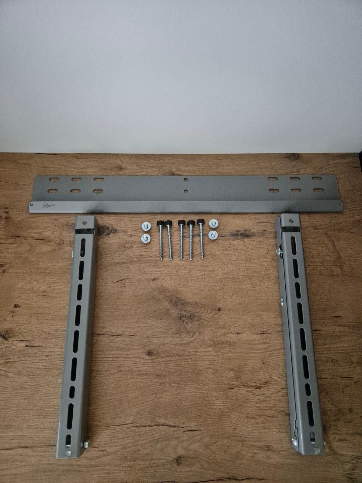 Vogel's VFW 140 Silver TV Muurbeugel - Kantelbaar, Ophalen, Zo goed als nieuw