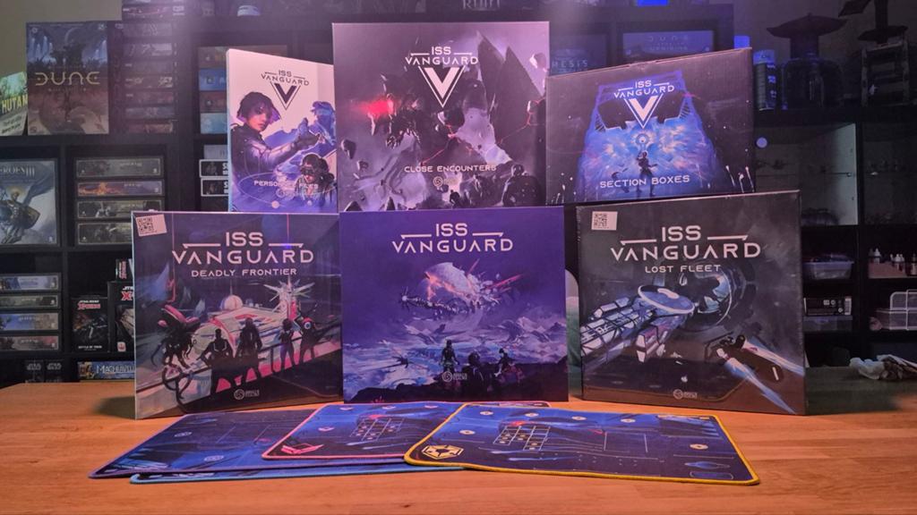 ISS Vanguard Bordspel + Uitbreidingen - Zo goed als nieuw, Een of twee spelers, Ophalen of Verzenden, Zo goed als nieuw, Awaken Realms