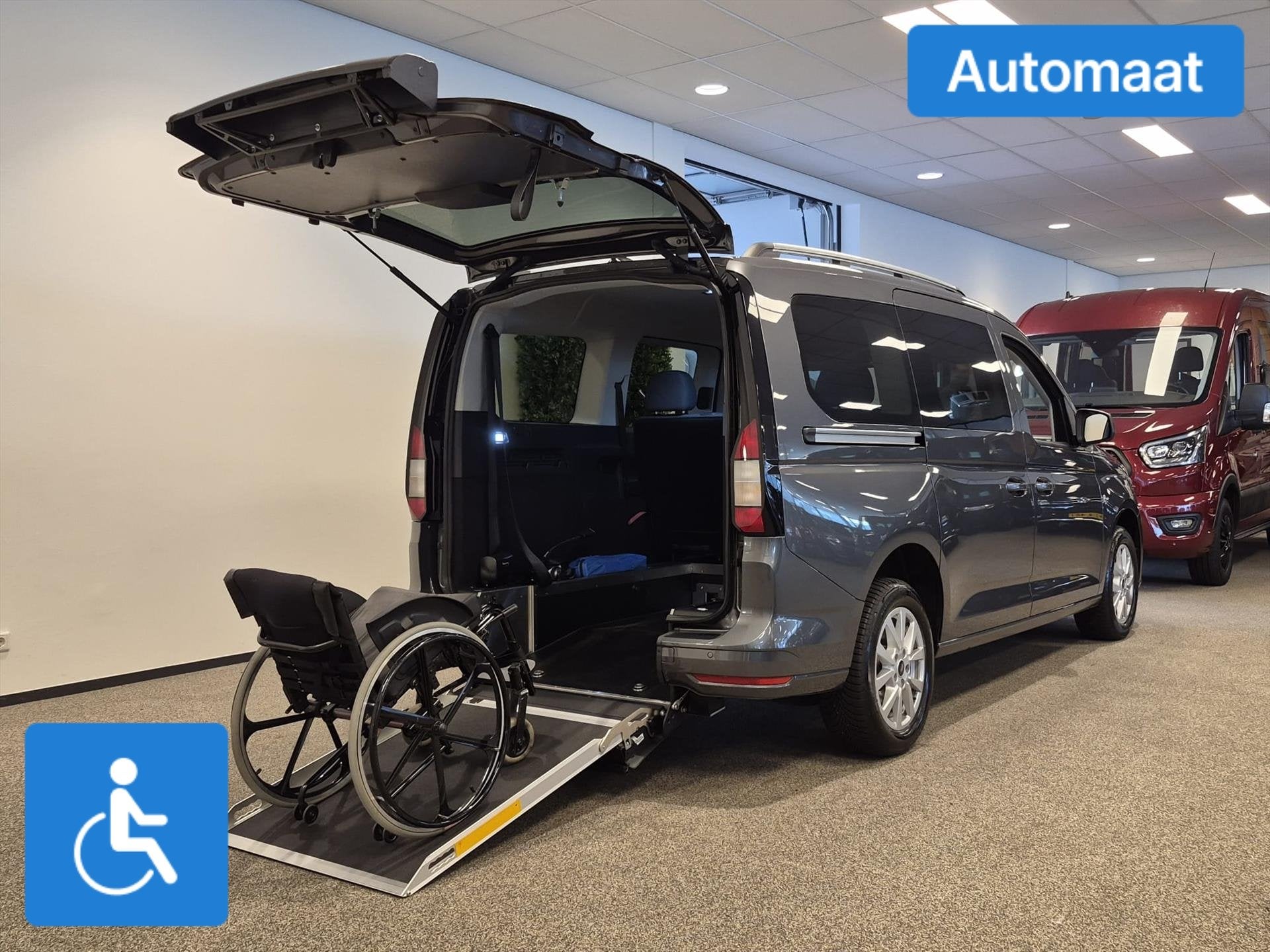 Ford Tourneo Connect L2 Rolstoelauto Automaat 5+1, Auto's, Automaat, 12 maanden, Bedrijf, 1599 kg