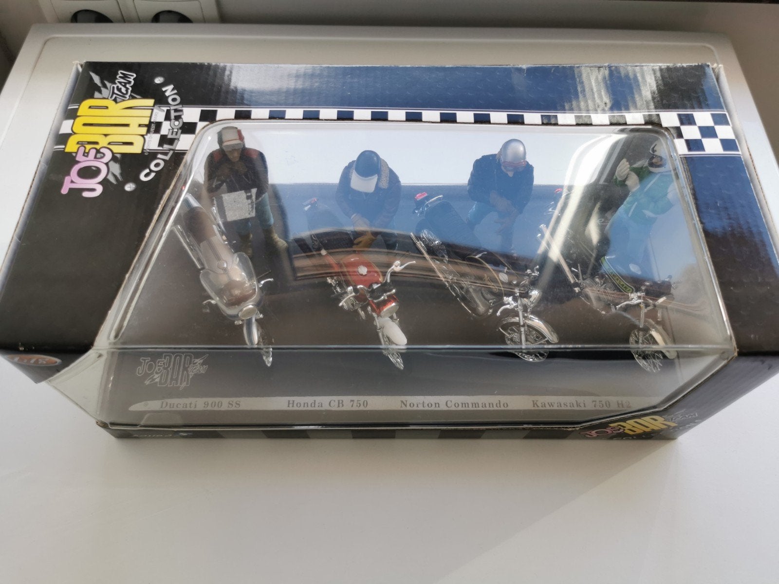 Solido Joe Bar Team Giftset 2008 - 4 Motoren & Figuren, Ophalen of Verzenden, Nieuw, Overige typen, Solido