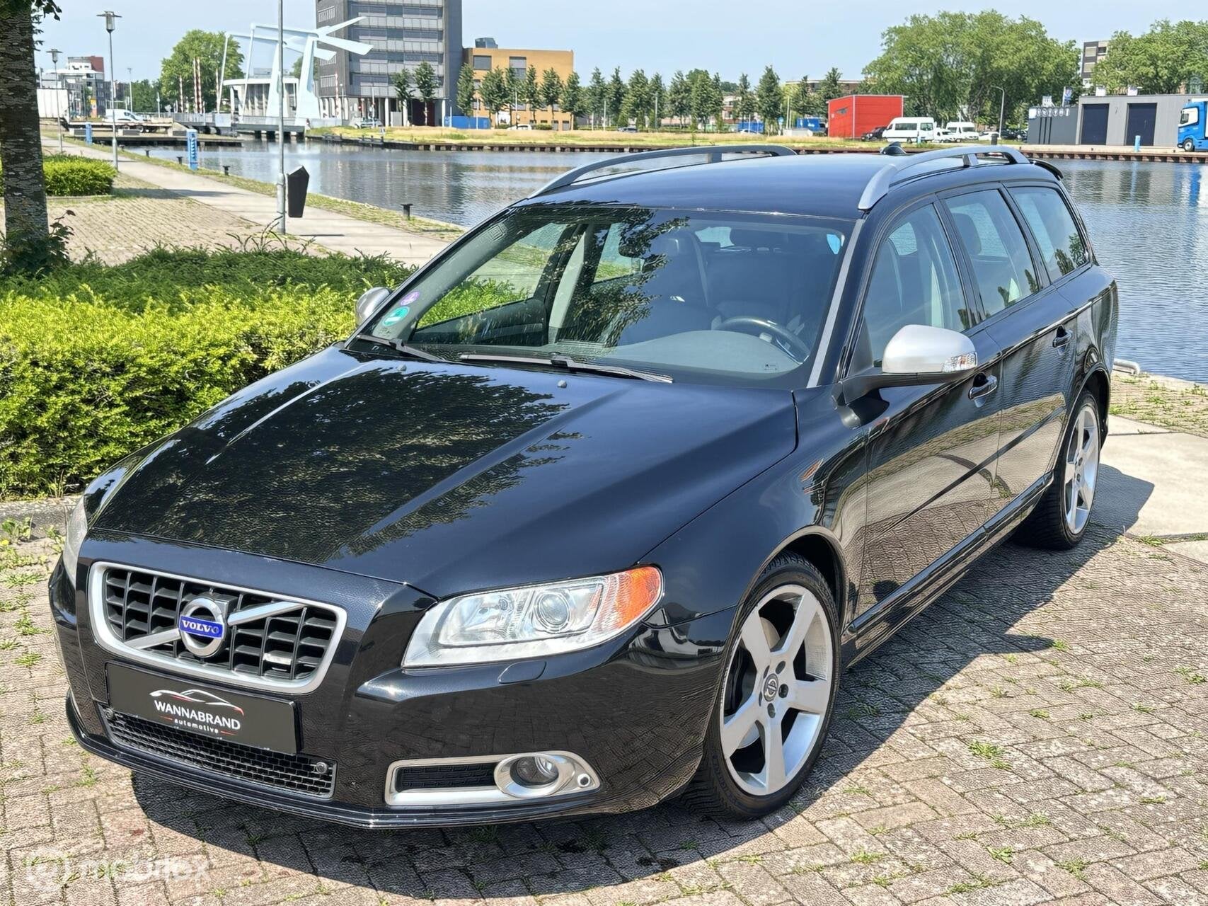 Volvo V70 R-Design Automaat | Liefhebbersauto | Bomvol, Euro 5, Zwart, 4 cilinders, Zwart