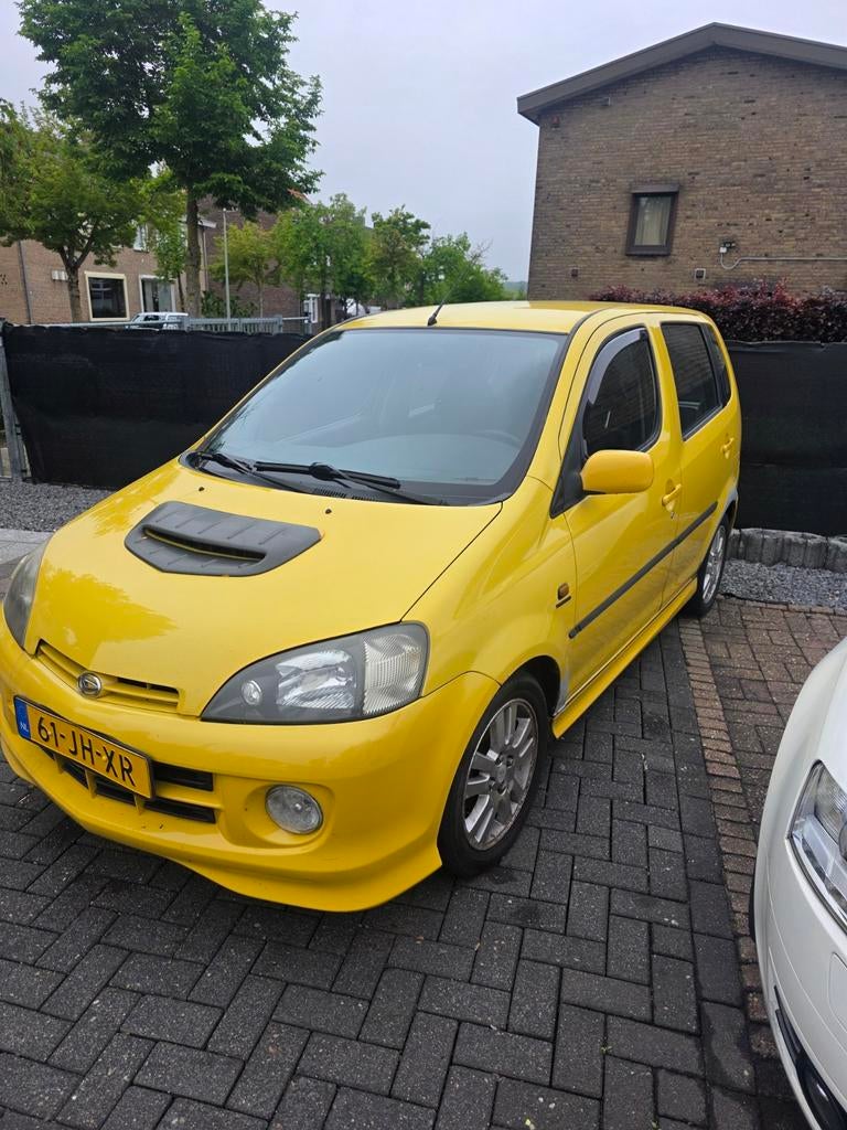 Daihatsu YRV 1.3 Turbo Automaat 2002 Geel, 31 €/maand, 4 cilinders, 129 pk, Bedrijf