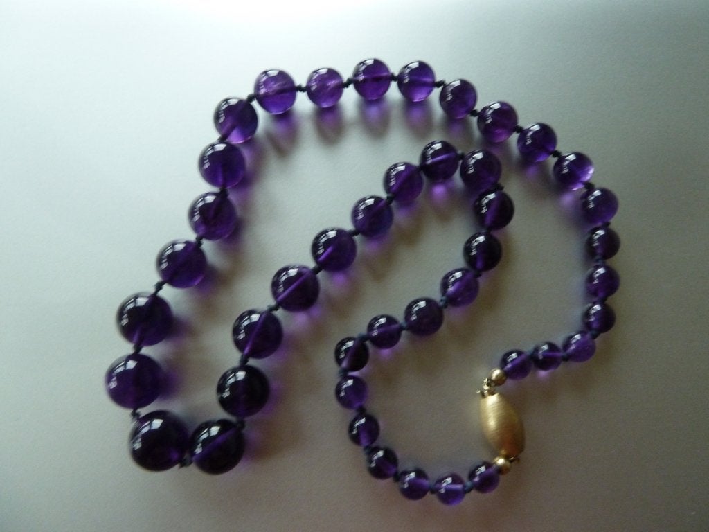 Vintage jaren '50 amethist collier, 14 kt. gouden slot, zgan, Sieraden, Tassen en Uiterlijk, Kettingen, Verzenden, Paars, Zo goed als nieuw