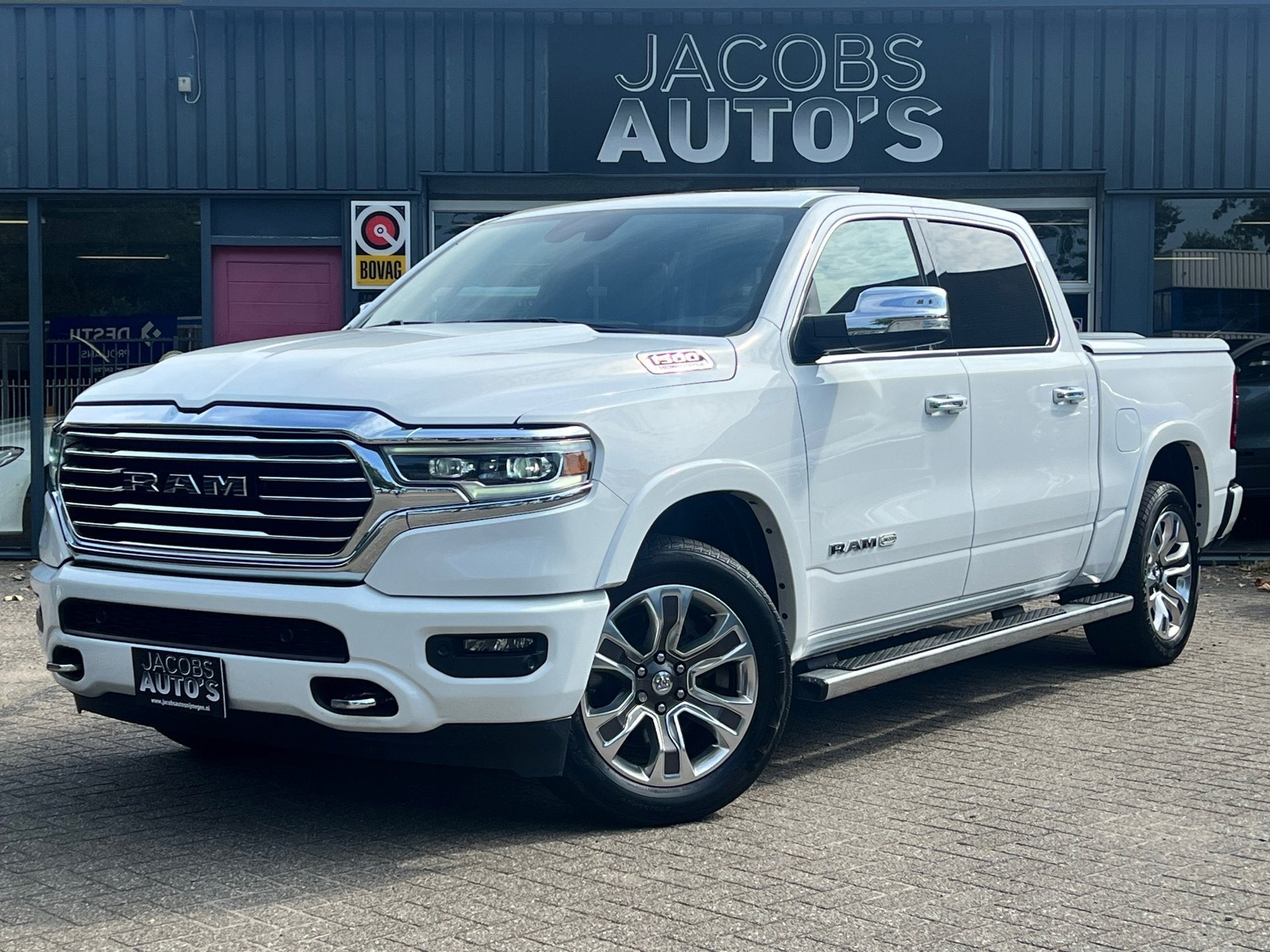Dodge Ram 1500 5.7 V8 4x4 Crew Cab Longhorn, Auto's, Automaat, Gebruikt, 5654 cc, Wit