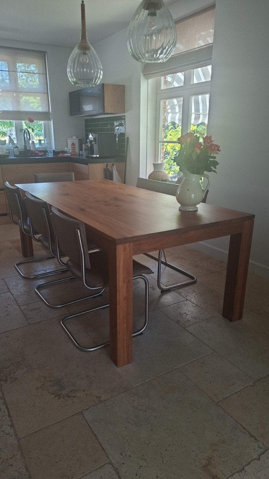Eettafel walnoot met 4 leren stoelen en bankje, Ophalen, Gebruikt, 100 tot 150 cm, 200 cm of meer