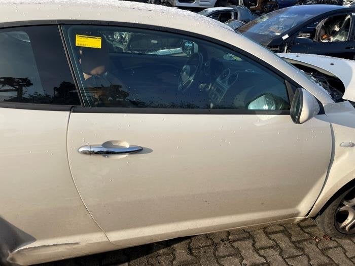 Portier 2Deurs rechts van een Alfa Romeo Mito (251/A), Gebruikt, -, Deur, -