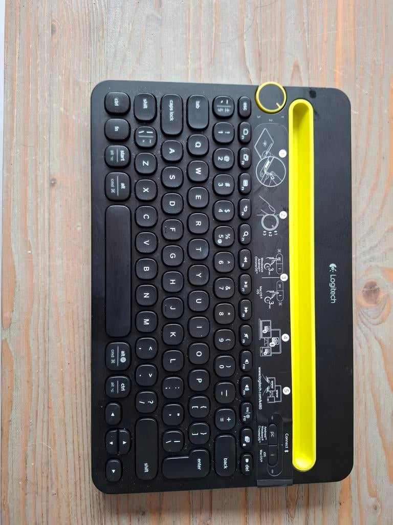 Logitech K480 Bluetooth Multi-Device Toetsenbord QWERTY, Logitech, Ophalen of Verzenden, Zo goed als nieuw, Draadloos