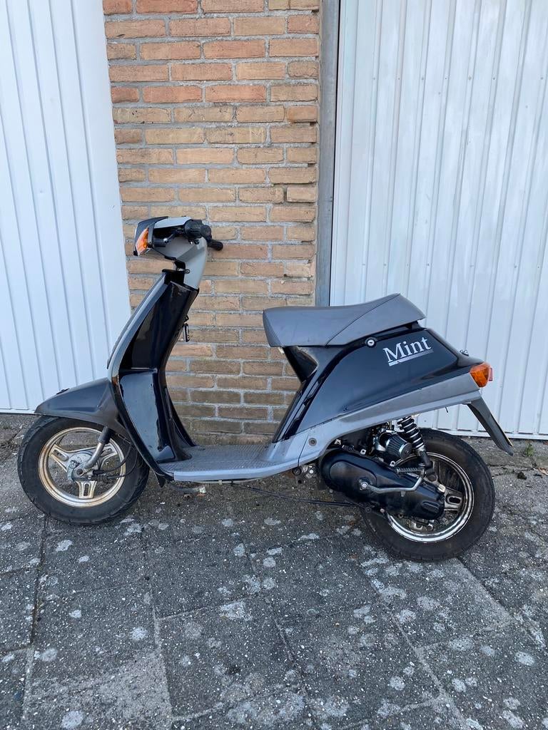 Yamaha mint geel kenteken, Fietsen en Brommers, Scooters | Yamaha, Ophalen, Zo goed als nieuw, Tweetakt