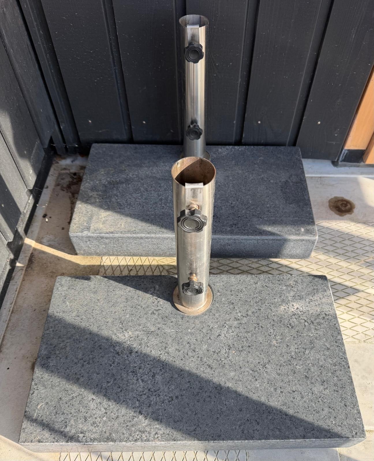 Parasolvoet graniet 50x28x7,5 cm met RVS buis, Ophalen of Verzenden, Zo goed als nieuw, Minder dan 1 meter, Parasolvoet