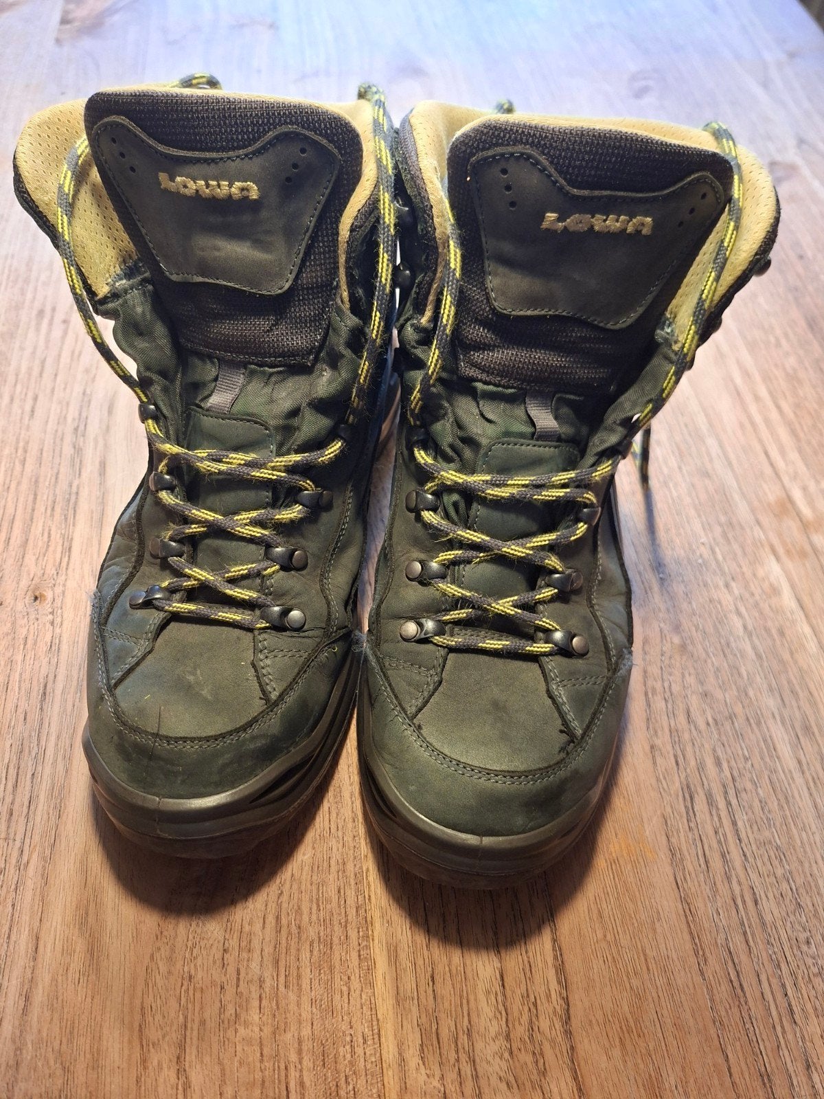 Lowa Renegade GTX 44.5, Sport en Fitness, Ophalen of Verzenden, Zo goed als nieuw, Schoenen