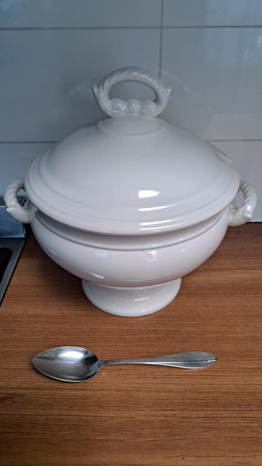 Crèmekleurige soepterrine met deksel, Huis en Inrichting, Keuken | Servies, Ophalen, Landelijk/Boerenbont