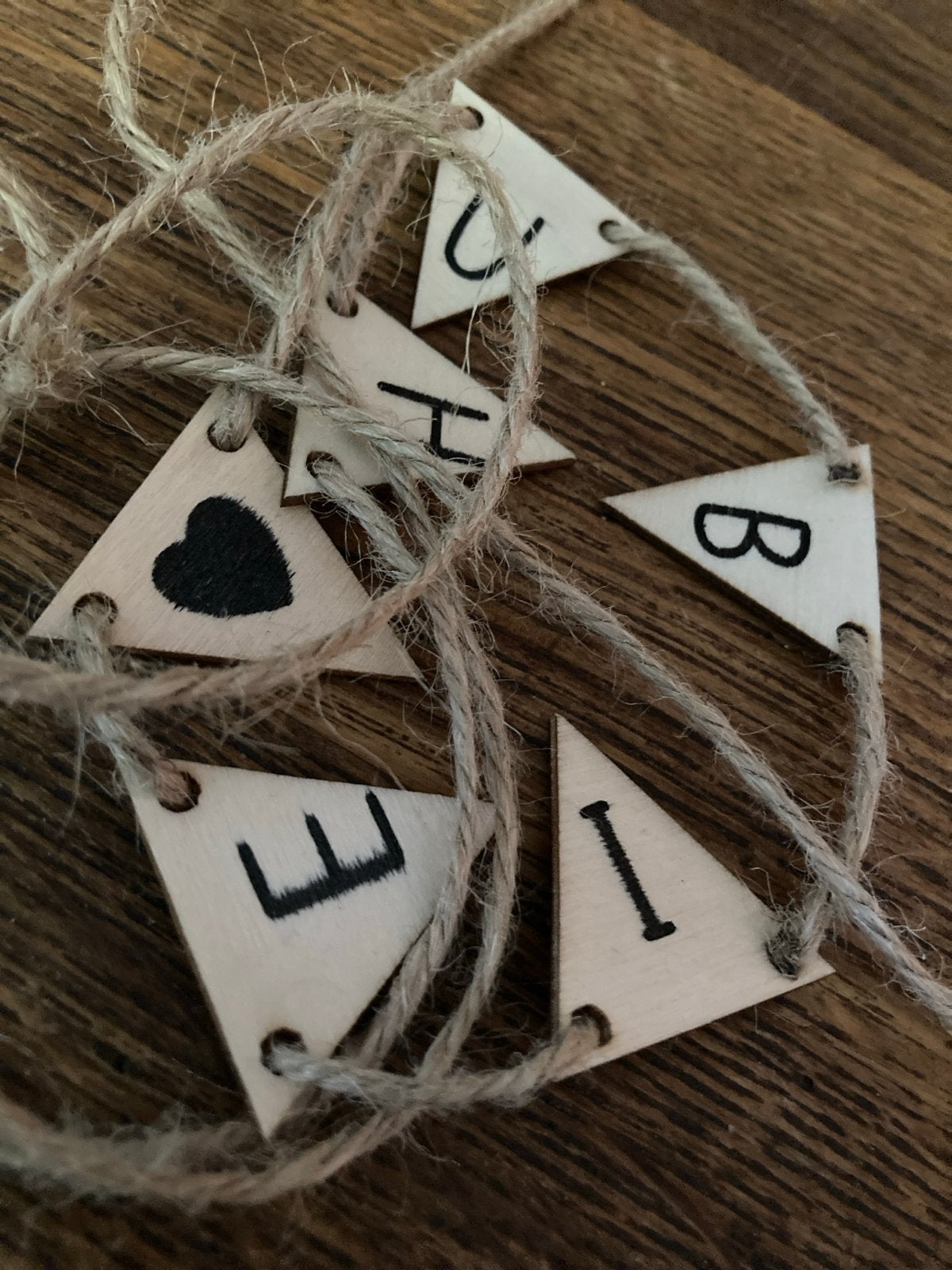 Houten vlaggenlijn met letters en hartje, Hout, Meerkleurig, Ophalen of Verzenden, Landelijk