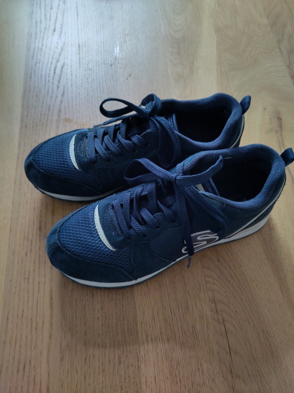 Skechers sneakers mt 38, Kleding | Dames, Ophalen, Skechers, Blauw, Sneakers of Gympen