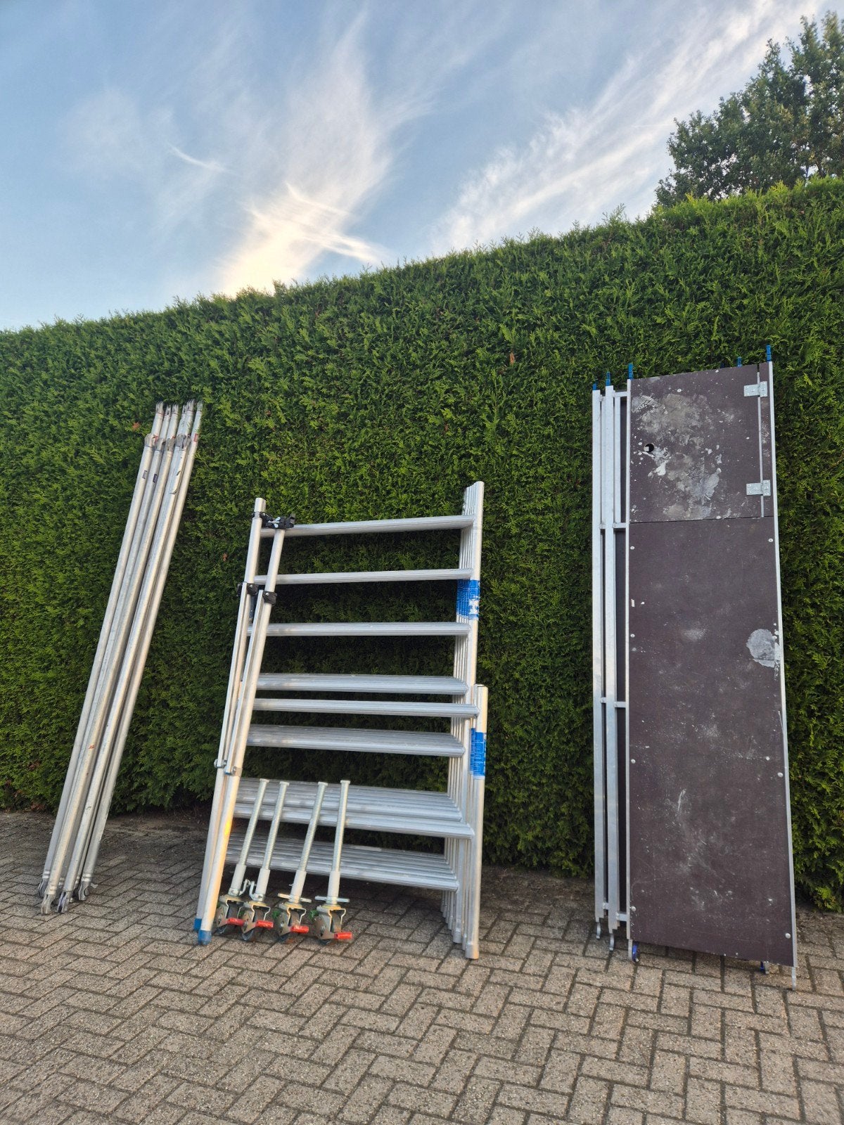 super nette aluminium rolsteiger werkhoogte 8.2 meter, Ophalen, Zo goed als nieuw, Rolsteiger of Kamersteiger, 5 meter of hoger