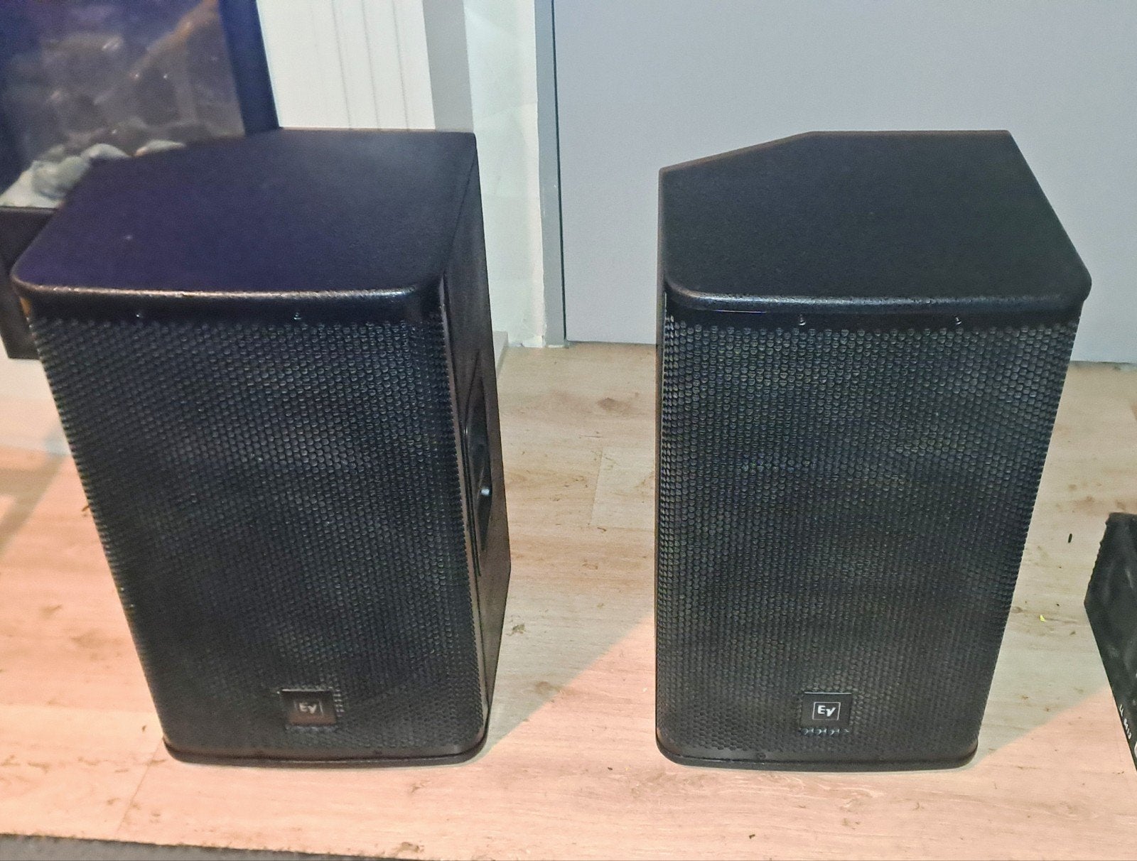 Electro-Voice ELX112 passieve luidsprekers (set van 2), Gebruikt, 120 watt of meer, Front, Rear of Stereo speakers, Ophalen