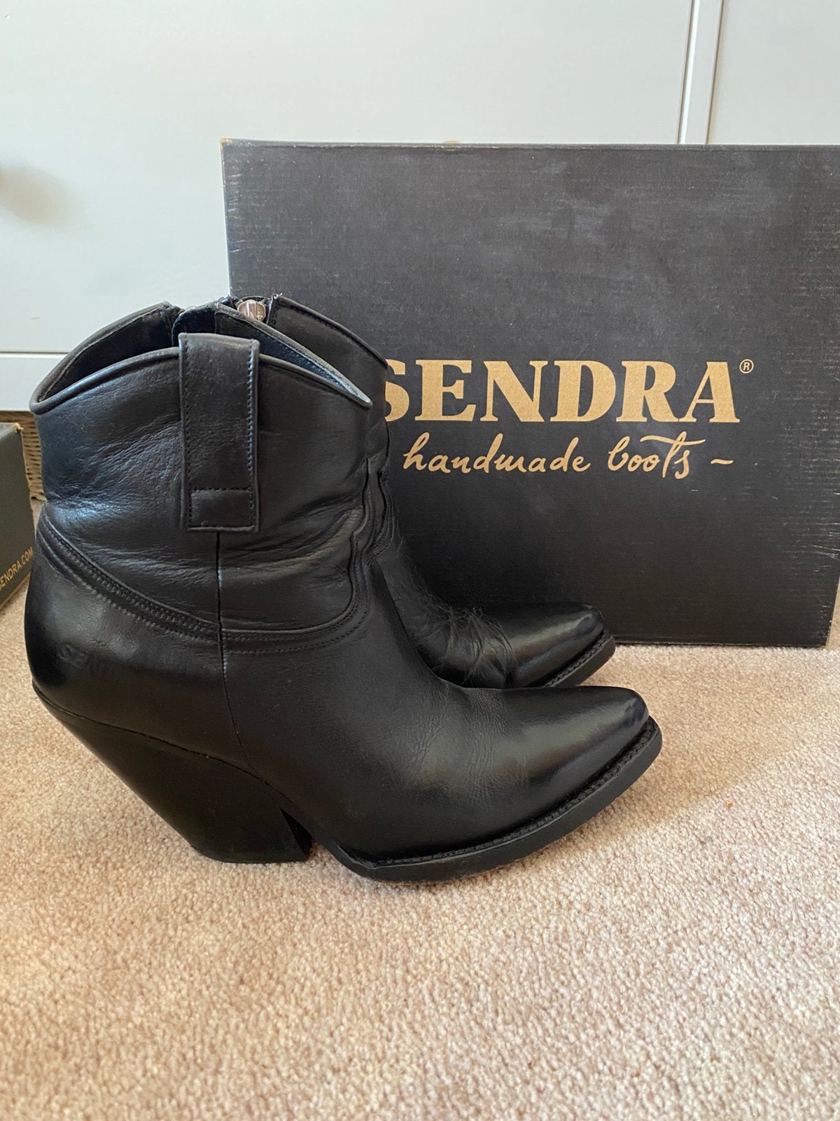 Sendra Boots, Zwart, Lage of Enkellaarzen, Ophalen of Verzenden, Zo goed als nieuw