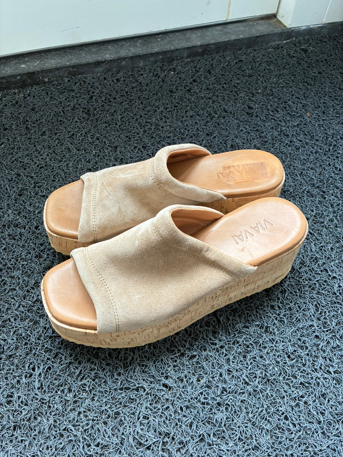 Via Vai muiltjes slippers mt 39 zgan beige, Verzenden, Zo goed als nieuw, Beige